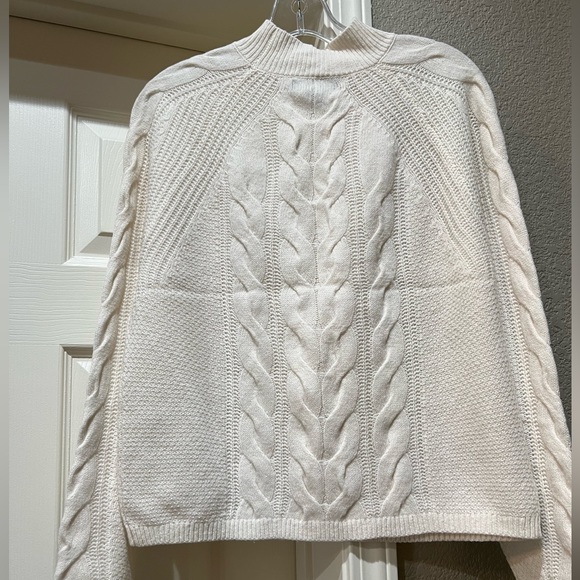 NWOT Merino Blend Banana Republic Ivory Pura Merino-Blend Sweater Sz M - Picture 5 of 9